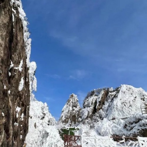 老君山的冬日景色是远赴人间的惊鸿宴，雪景爱好者不可不来的地方