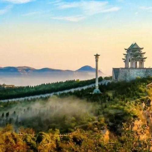 落叶的故事讲述着云梦山的初冬美景
